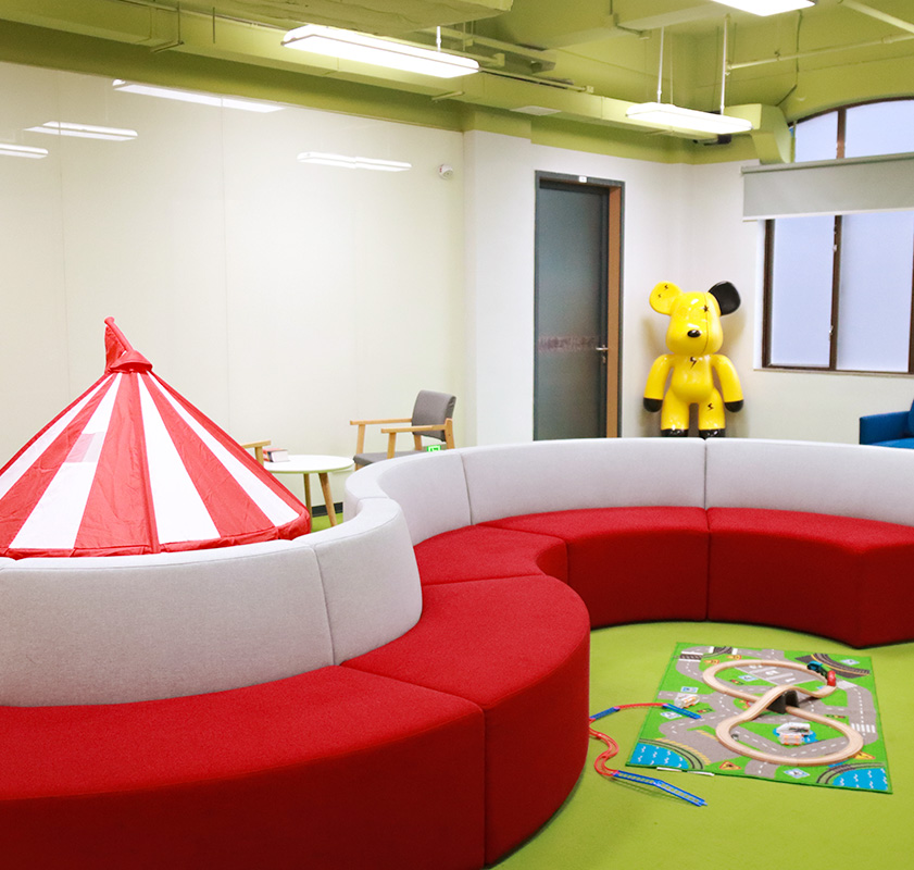 Diversified living services and life education, focusing on children's character development, habit formation and mental health. 